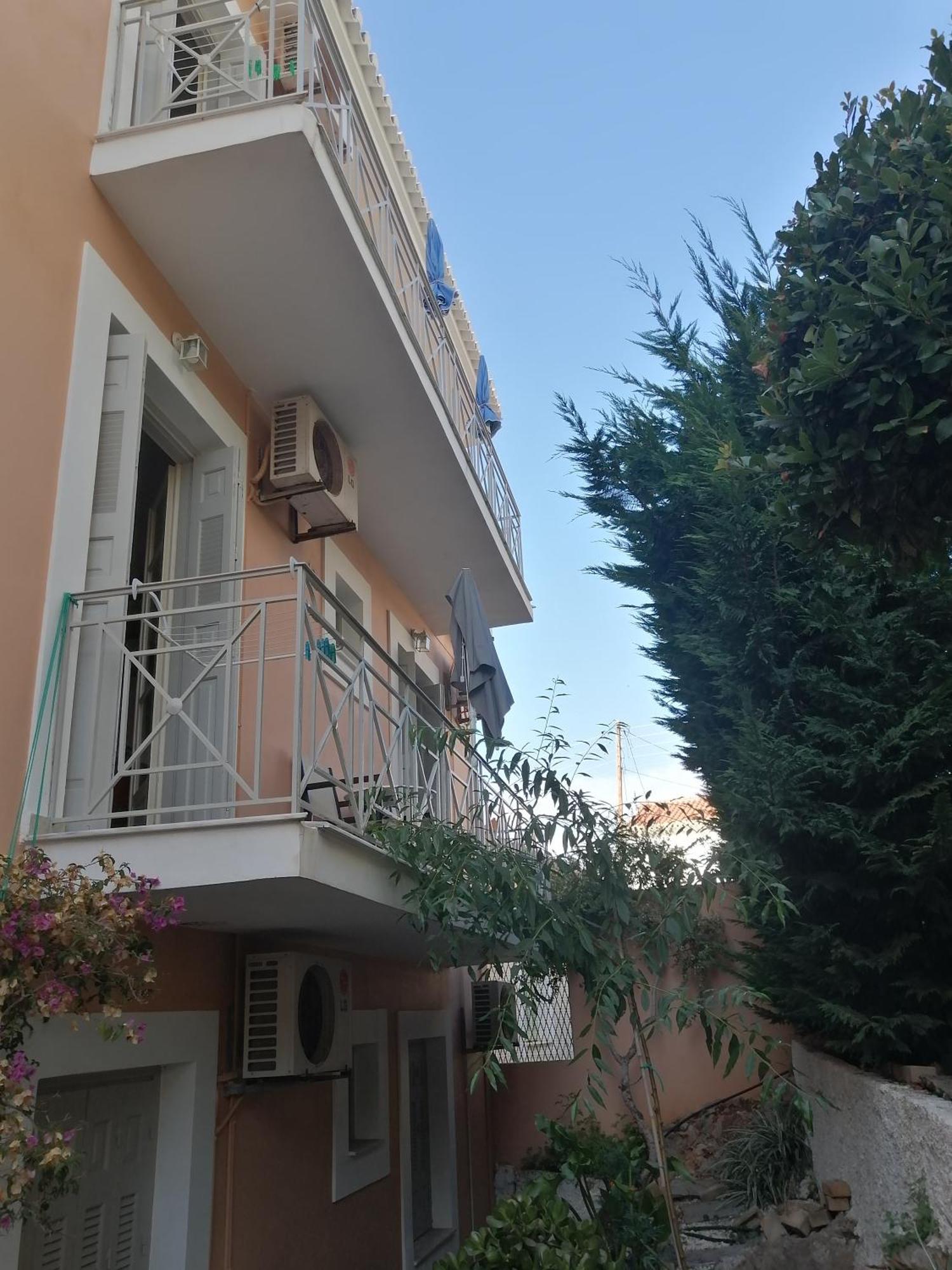 Ta Adelfia Aparthotel Pylos Exterior foto